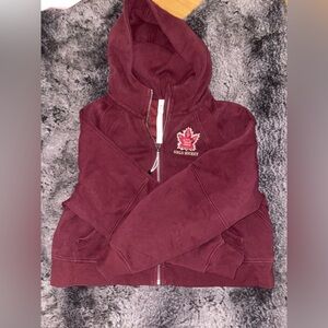 Lululemon sweatshirt